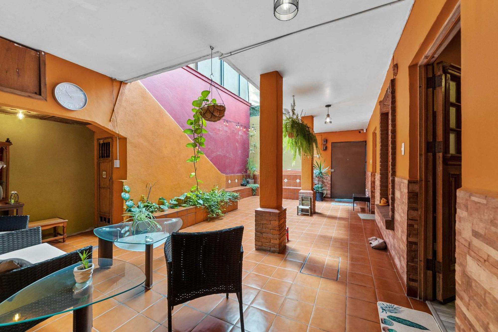 Charming 2-Bedroom Retreat In Lomas De Bezares 멕시코 시 외부 사진