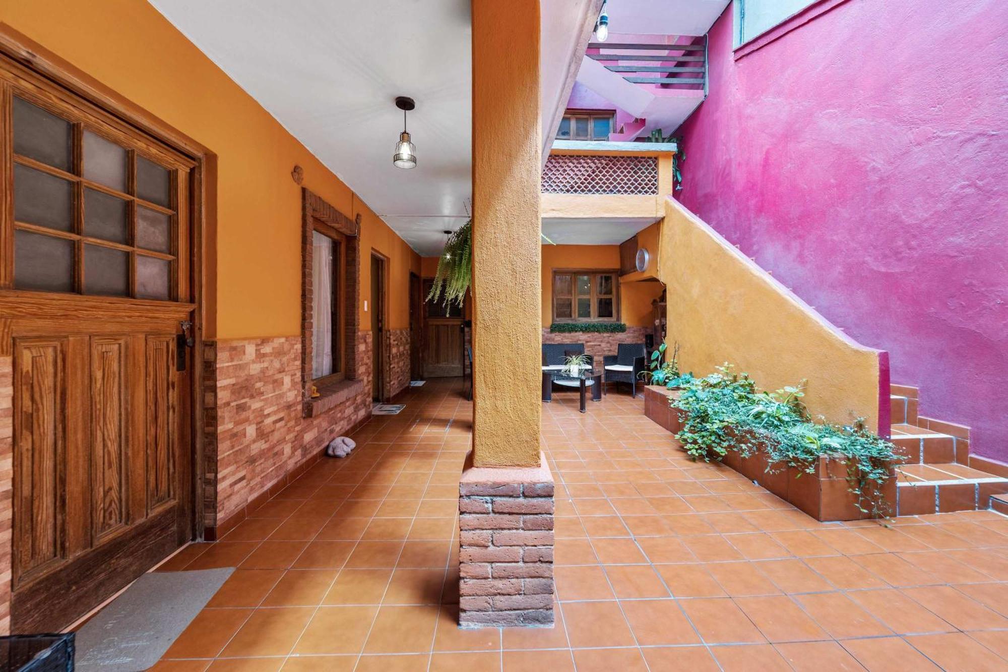 Charming 2-Bedroom Retreat In Lomas De Bezares 멕시코 시 외부 사진